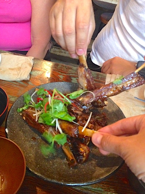 comendo com as mãos em Melbourne